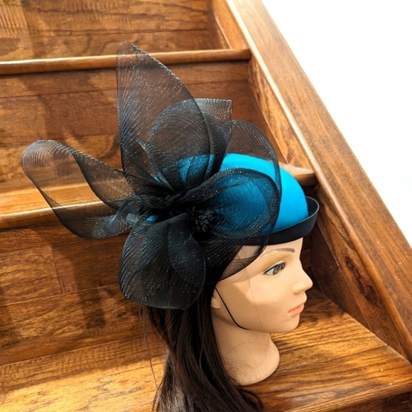 Vintage Teal and black fascinator hat and hat box - Picture 3 of 12